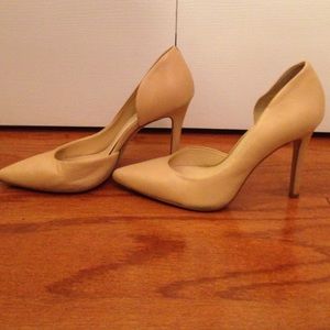 Jessica Simpson nude stilettos