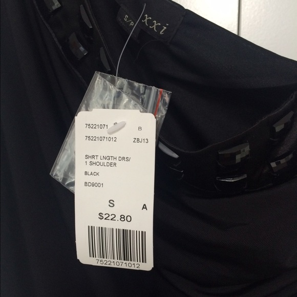 Forever 21 Cocktail Dress 🍸 - Picture 4 of 4