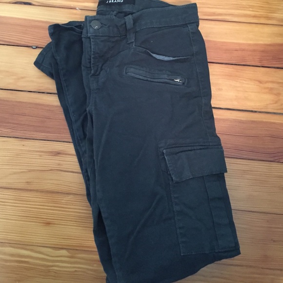 Army green cargo pants