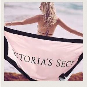 VS PINK BEACH TOWEL [PRICE FIRM]