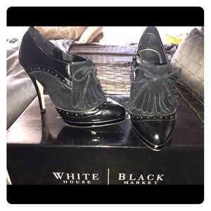 SALE!! WHBM Tyra shoes.