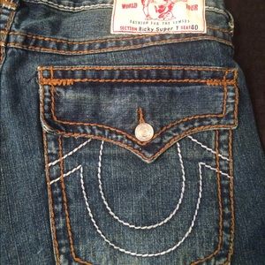 True Religion- Ricky Super T Size 40
