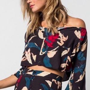 NWT Tularosa Floral button down crop top sz sm