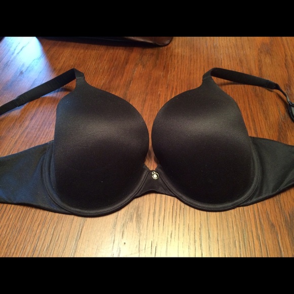 Lightly lined Victoria's Secret bra