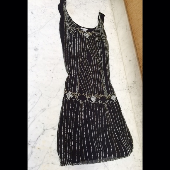 STUNNING & TIMELESS, Never been worn - go to dress - Picture 1 of 1