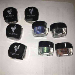 Younique's Moodstruck Eye pigments