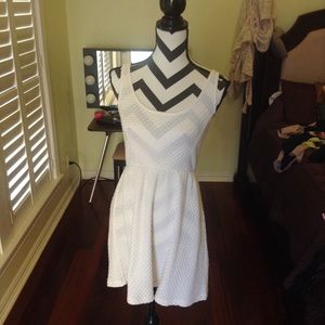 Beautiful short white dress.