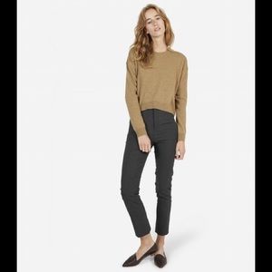 Everlane Cashmere Cropped Crew in camel