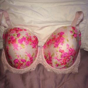❤️PINK FLORAL Victoria's Secret Lined Demi Bra!