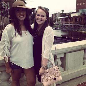 Meet your Posher, Carissa