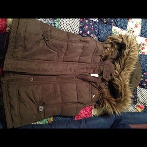 Abercrombie puffer vest w/ fur lined hood