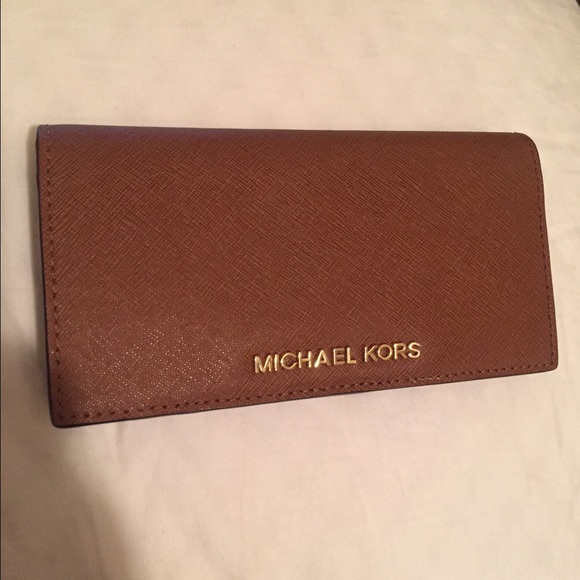 SOLD❌ MK luggage wallet