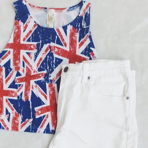 SUPER SOFT SLEEVELESS CROP TOP!!