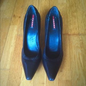 PRADA 39.5 BLACK LEATHER PUMPS