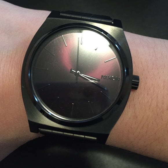 Nixon Watch - Picture 3 of 3