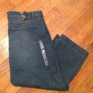 New York and Company skinny crop jeans