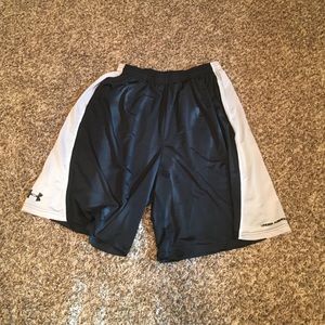 Mens large. Under Armour.
