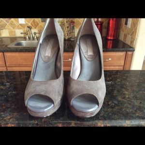 Banana Republic perp toe shoes