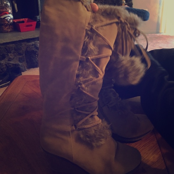 High heel boots - Picture 1 of 3