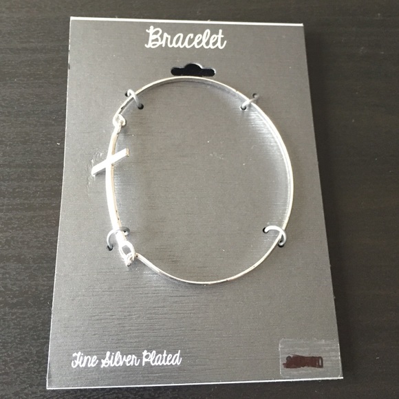 NWT Sideways Cross Bangle Bracelet - Picture 2 of 3