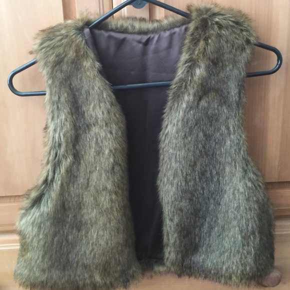 Fur vest
