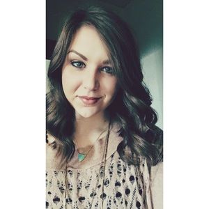 Meet your Posher, Olivia