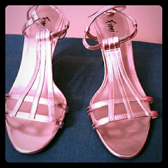 SOLD! Silver dressy heels size 6 NWT