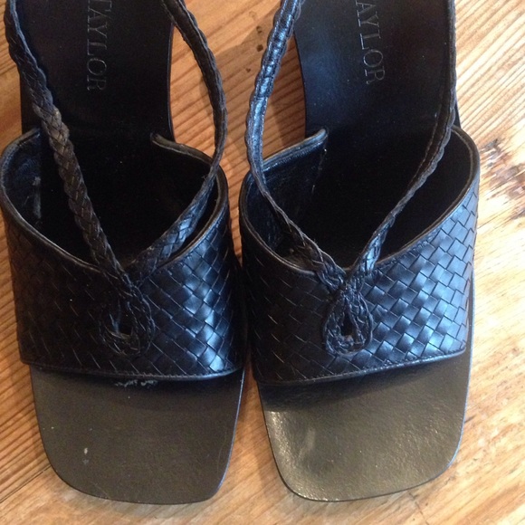Ann Taylor  Black Woven Calf Sandals - Picture 3 of 4