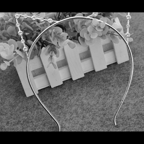 Rhinestone cat ears headband - Picture 3 of 3