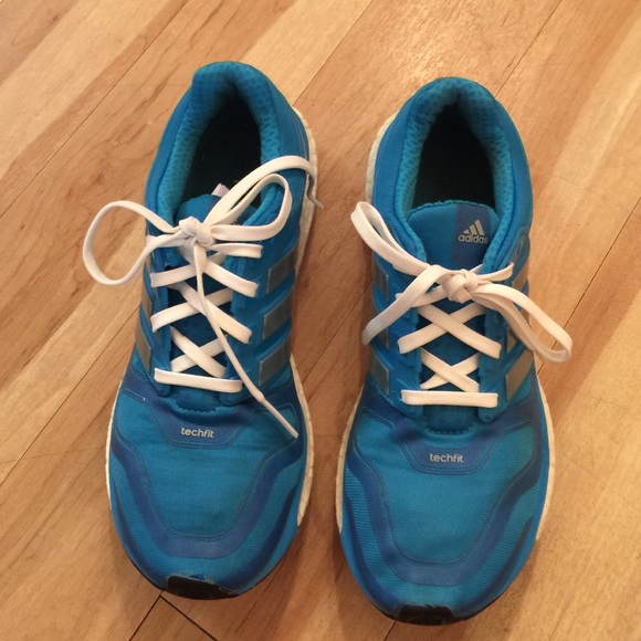 Adidas, energy boost.