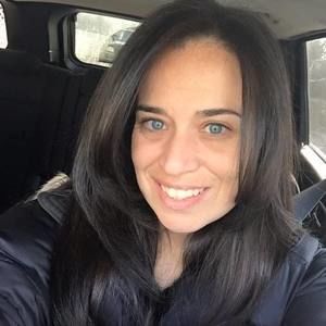 Meet your Posher, Crystal