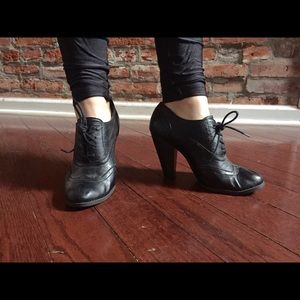 Black "Vintage" Lace-Up Heels