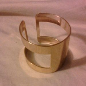 Gold bracelet