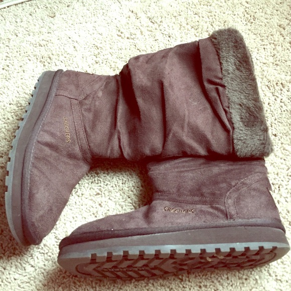 Skechers brown suede boots with fur top
