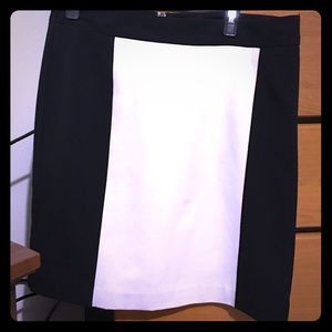 Black && White Skirt