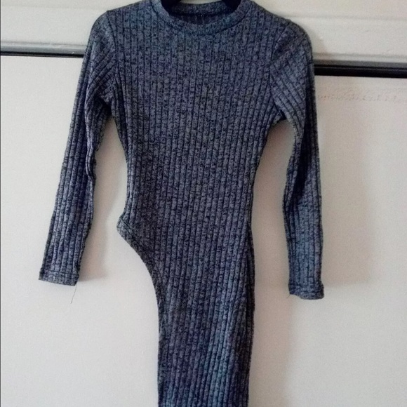 Asymmetrical Sweater Small ❤️ - Picture 2 of 4