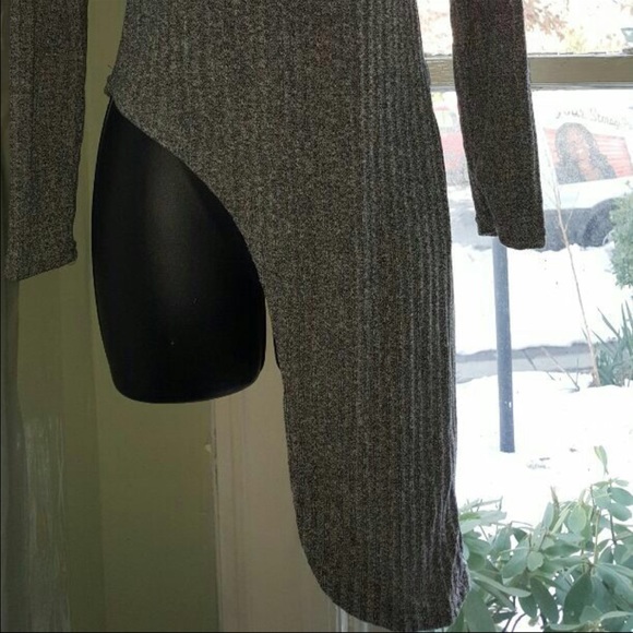Asymmetrical Sweater Small ❤️ - Picture 4 of 4