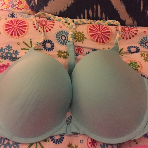 💗VS BRA NEVER WORN