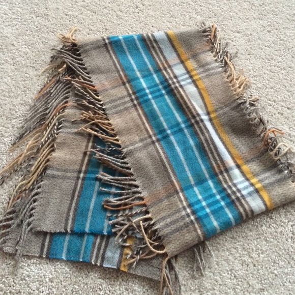Fringe scarf