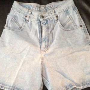 Zena Shorts - Junior Size 7