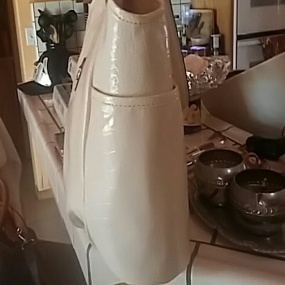 Purse - Picture 2 of 3