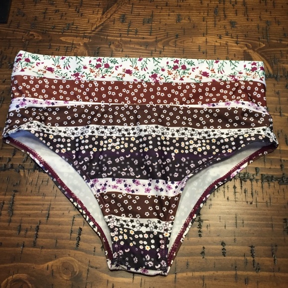 SOLD on♏️ - Picture 3 of 3