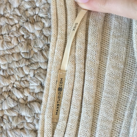 ❌❌SOLD❌❌Max Studio Dress - Picture 3 of 4