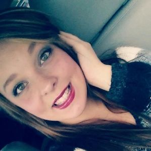 Meet your Posher, Nichole
