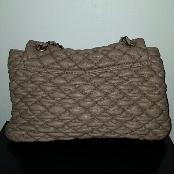 Very cute adorable bow purse - metal/fabric strap - Picture 3 of 4