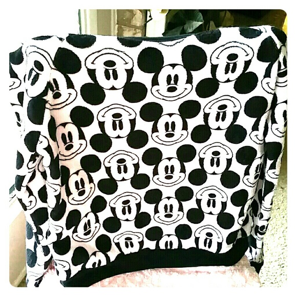 ♡☆SALE☆♡Mickey mouse sweater