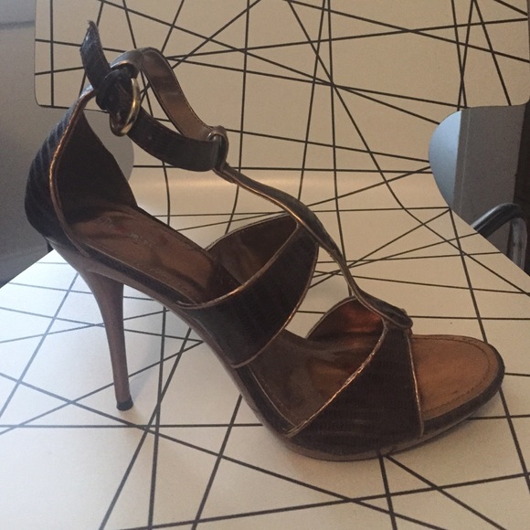 Stilettos - Picture 2 of 3