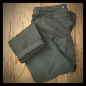 Gap boyfriend fit olive colored chinos