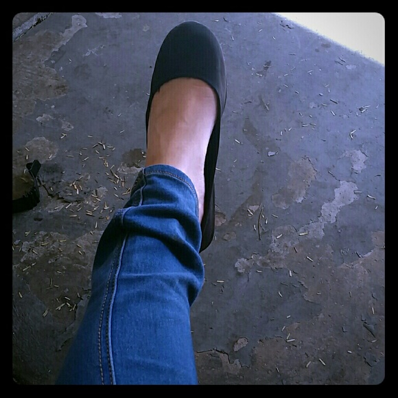 Black flats - Picture 1 of 2