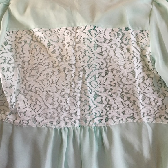Candie's Sheer blouse - Picture 2 of 2